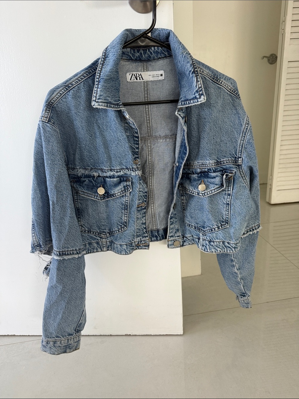 ZARA Light Wash Cropped Blue Denim Jacket